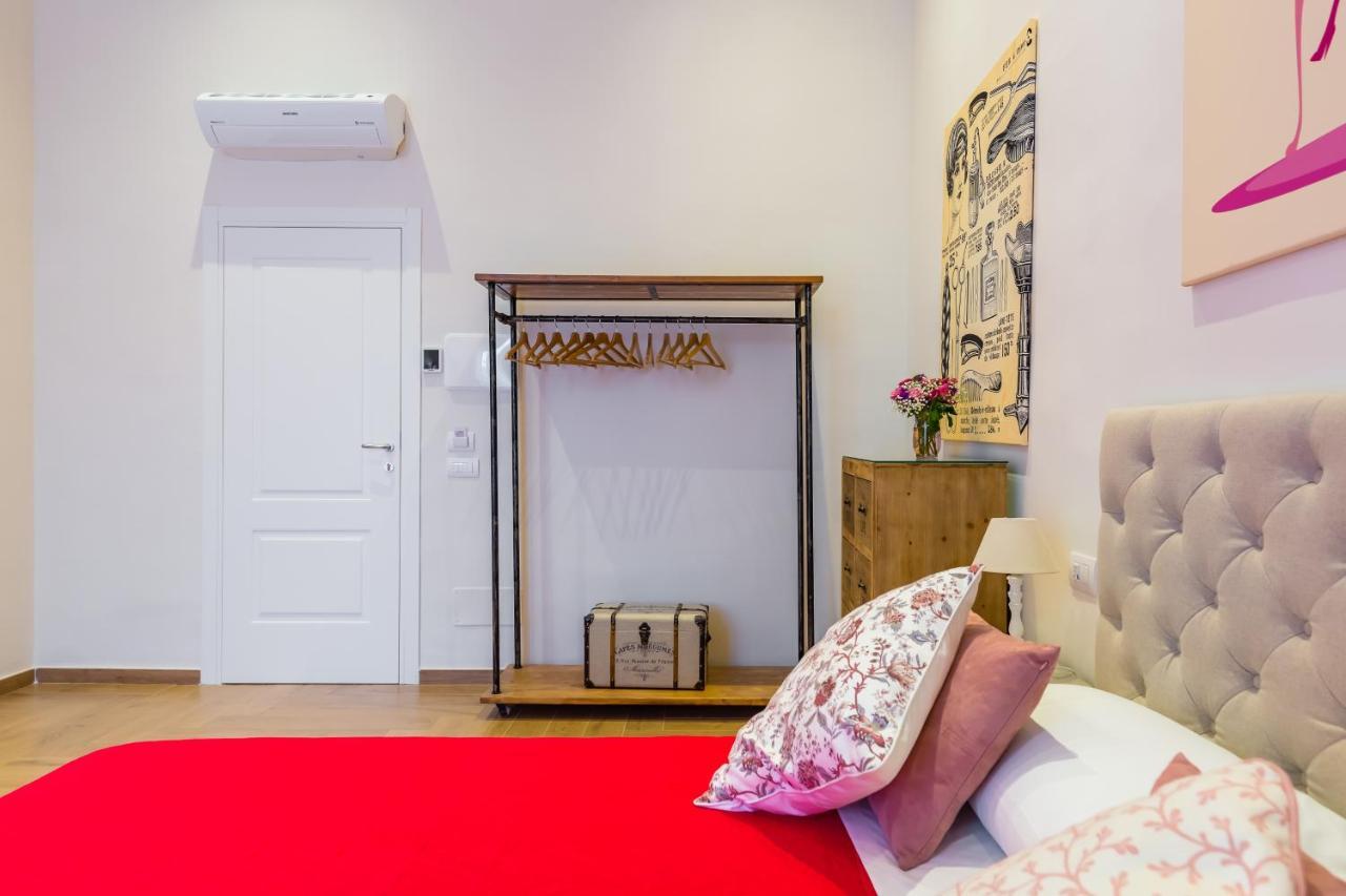 La Gatta Cenerentola Rooms نابولي المظهر الخارجي الصورة
